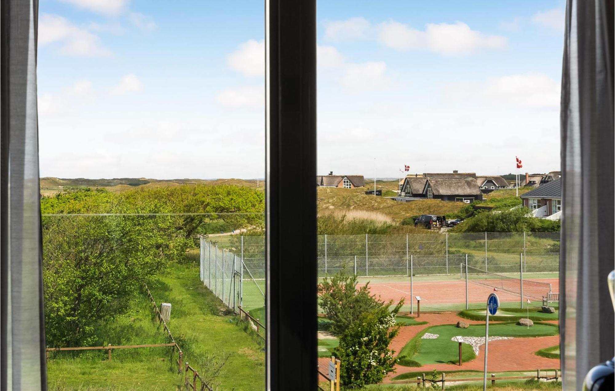 Apartment Bad, Lejl, 68